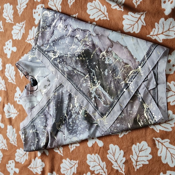 Steve Madden over shoulder scarf - Picture 1 of 4